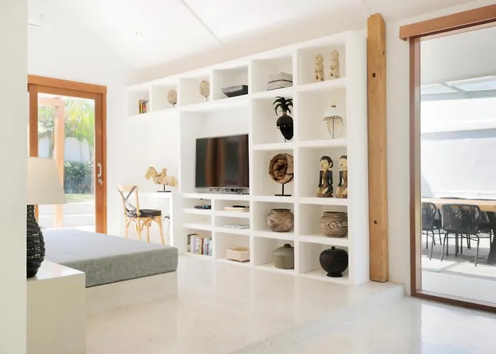 Amazing 3 Bedrooms Villa Canggu